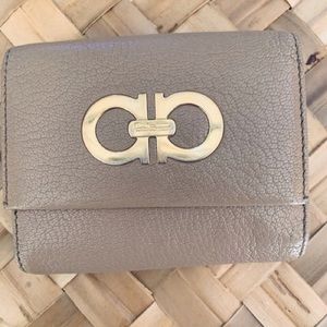 Feragamo compact tan leather wallet c 2007